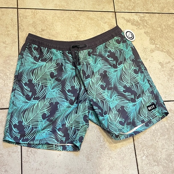 Disney Other - Disney / NEFF tropical Mickey shorts
